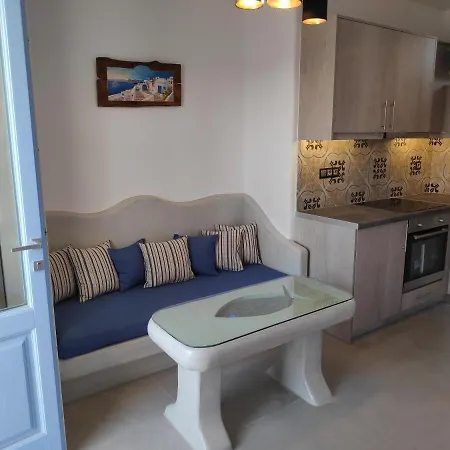 Santoxenia George Kamári