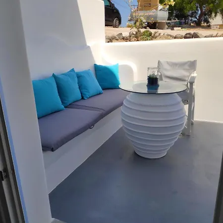 Santoxenia George Kamári