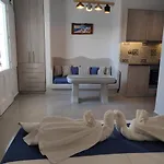 Santoxenia George Apartmán *